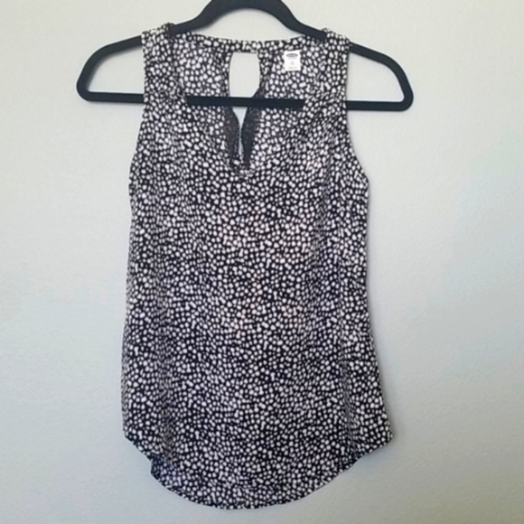 Old navy XS rayon black and white sleeveless blouse - Picture 1 of 7